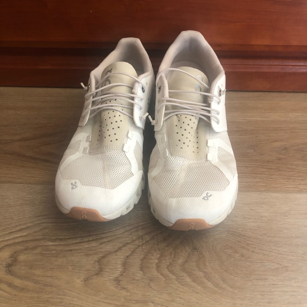 On cloud - Picture 2 of 2